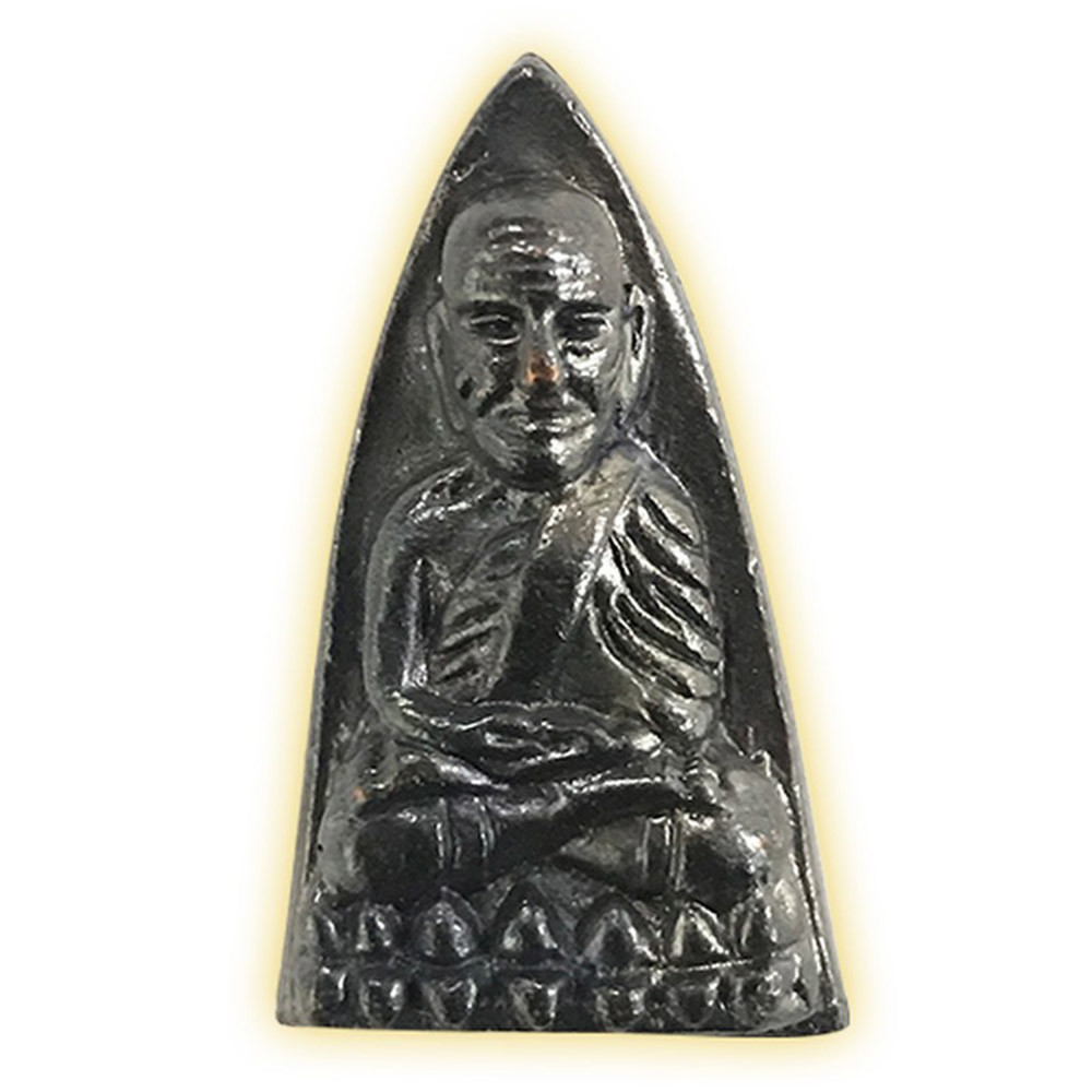 223529_01_amulet.jpg