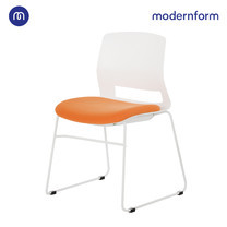 Modernform เก้าอี้สัมมนา เก้าอี้อเนกประสงค์ รุ่น ESN ขาU สีขาว เฟรมพลาสติกสีขาว เบาะหุ้มผ้าสีส้ม