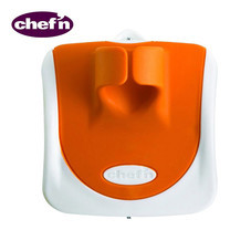 Chef'N อุปกรณ์ปอกเปลือกผักและผลไม้ รุ่น Palm Peeler CDU - สี Apricot