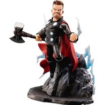 Marvel's Avengers : Endgame Premium PVC "Thor" Figure